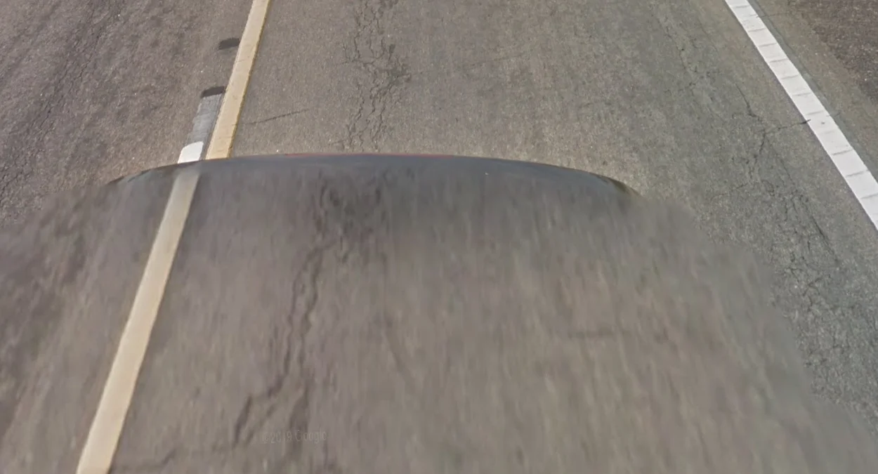 無天線黑色街景車