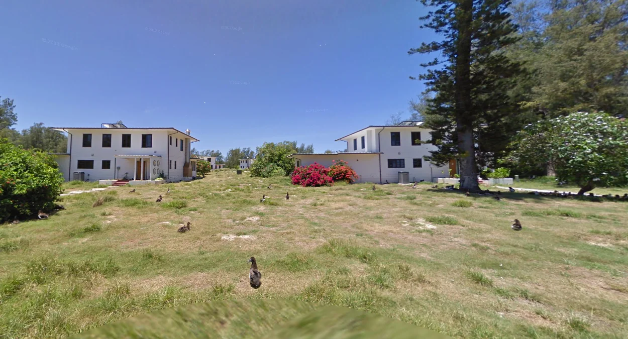 中途島東側小村莊