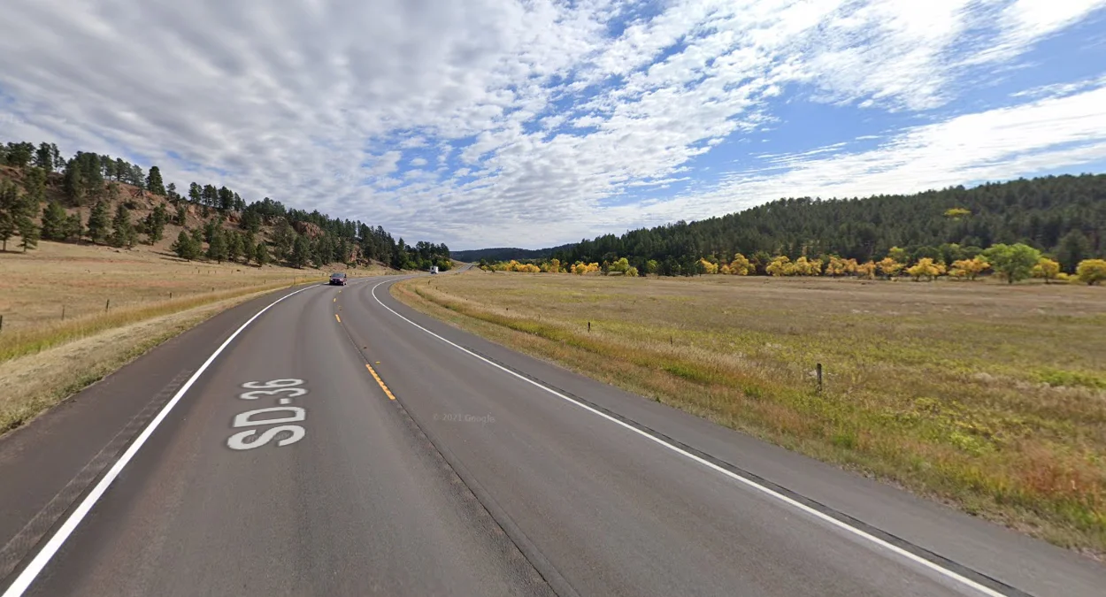 黑山針葉林與岩石