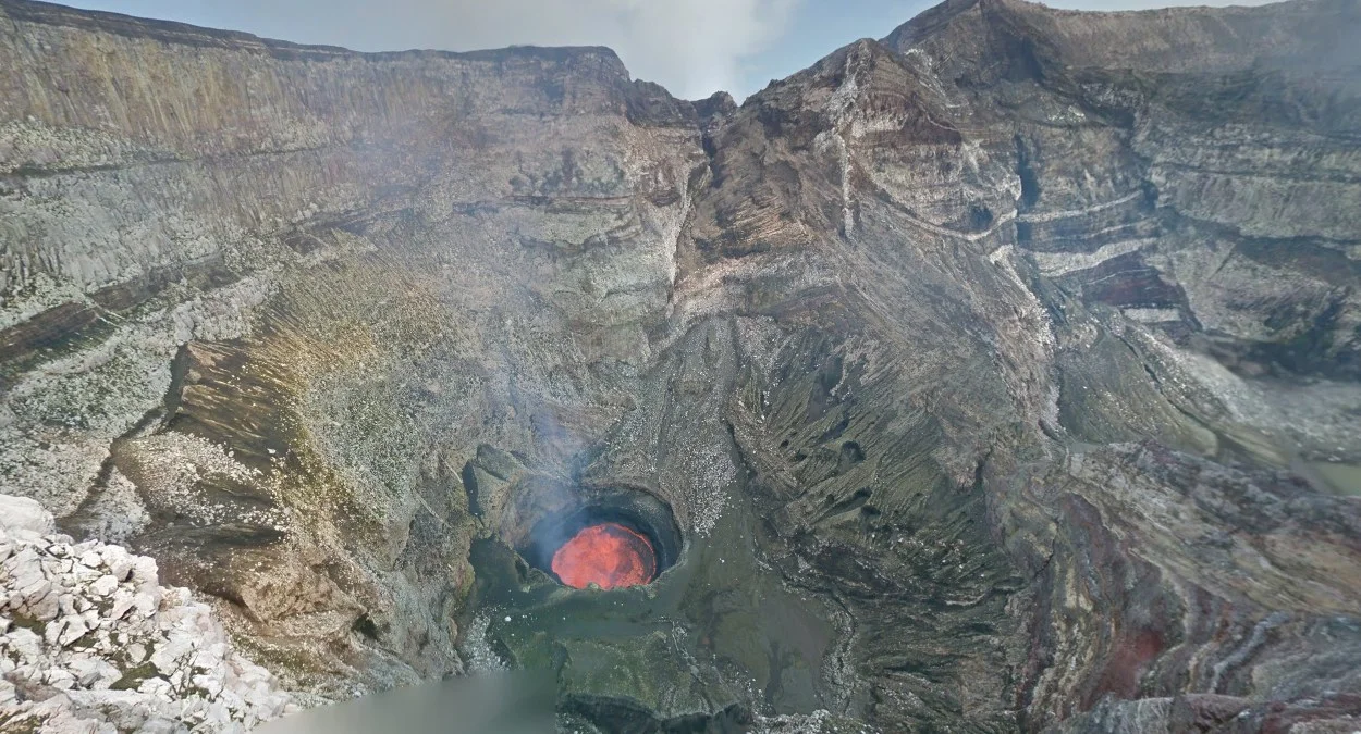島嶼中部的獨特火山
