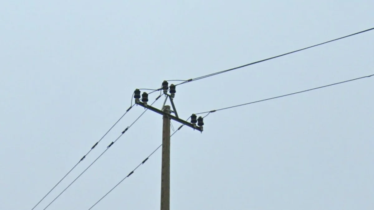 中部A形橫桿桿頂